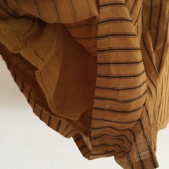 Striped sweetheart neck short romper with cutout and spaghetti straps - Picture 6 of 7